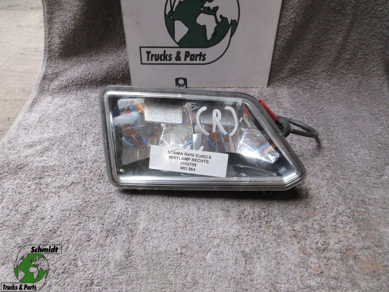 Scania 2552709 MISTLAMP SCANIA MODEL 2021 RECHTS R 410 - Feu anti-brouillard pour Camion: photos 1 Scania 2552709 MISTLAMP SCANIA MODEL 2021 RECHTS R 410 - Feu anti-brouillard pour Camion: photos 1