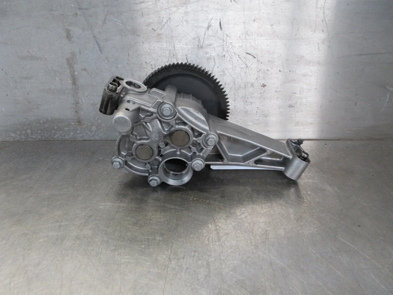 Scania R450 2028987/2209509 OLIEPOMP EURO 6 - Pompe à huile pour Camion: photos 3 Scania R450 2028987/2209509 OLIEPOMP EURO 6 - Pompe à huile pour Camion: photos 3