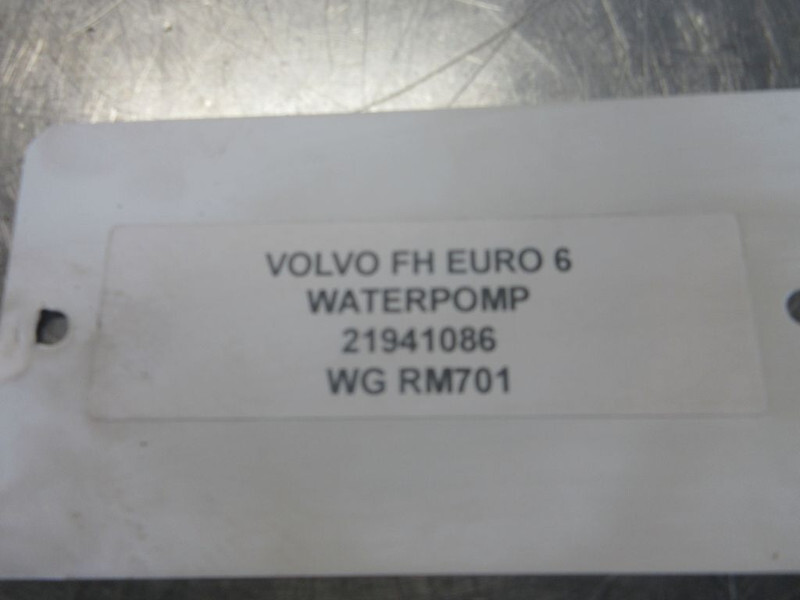 Volvo 21941086 WATERPOMP VOLVO FH 460 EURO 6 - Pompe à liquide de refroidissement pour Camion: photos 5 Volvo 21941086 WATERPOMP VOLVO FH 460 EURO 6 - Pompe à liquide de refroidissement pour Camion: photos 5