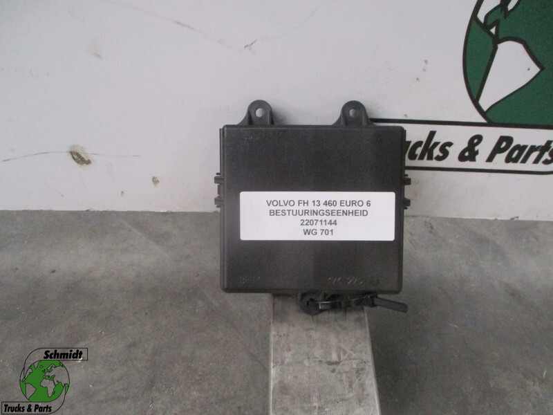 Volvo 22071144 BESTUURINGMODULE FH 13 EURO 6 - Système électrique pour Camion: photos 1 Volvo 22071144 BESTUURINGMODULE FH 13 EURO 6 - Système électrique pour Camion: photos 1