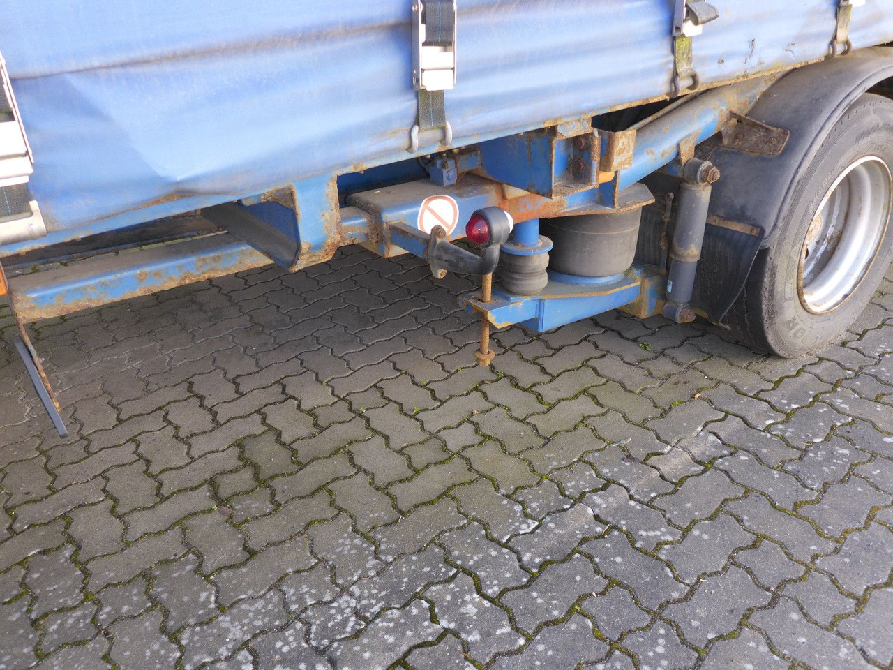 SLSK220 - Semi-remorque surbaissé: photos 3 SLSK220 - Semi-remorque surbaissé: photos 3