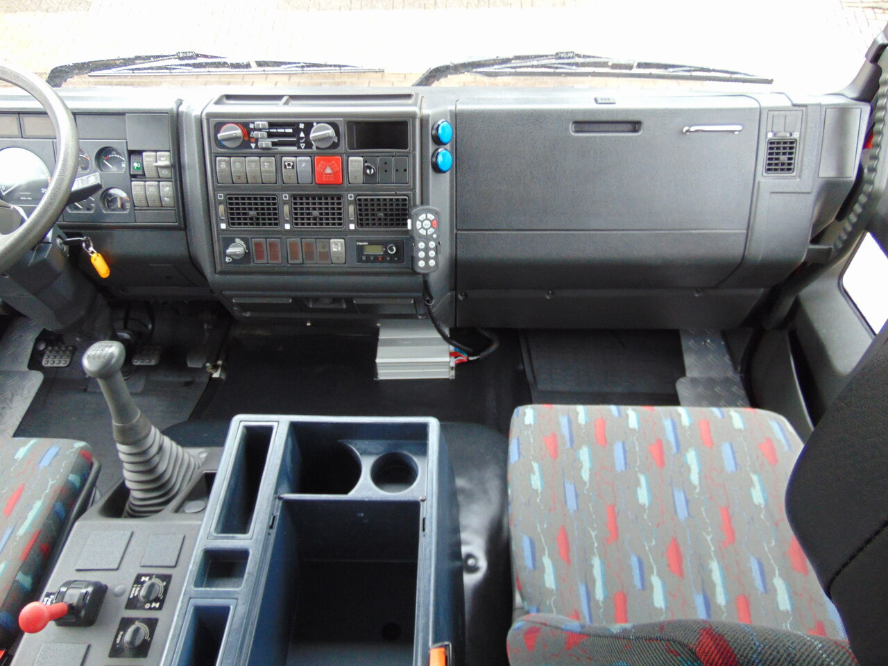 Camion de pompier IVECO EuroFire 140E24 4x4 MAGIRUS: photos 22