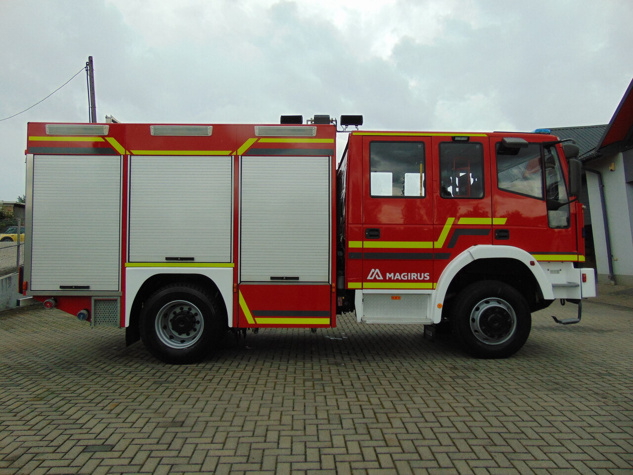 Camion de pompier IVECO EuroFire 140E24 4x4 MAGIRUS: photos 7
