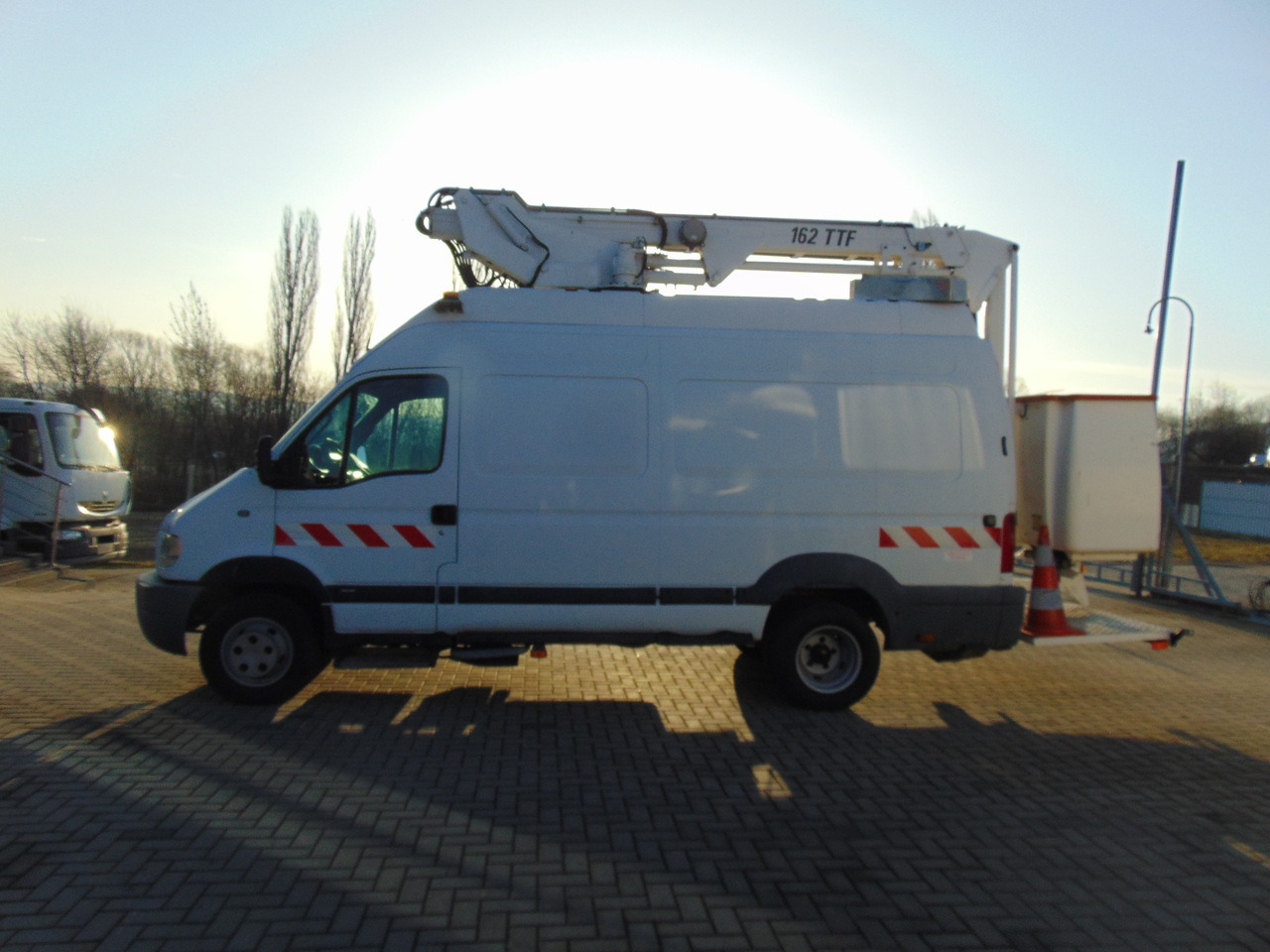 RENAULT Mascott 2,8dCi 110 L2H3 France Elevateur 152TTF 162TTF - Nacelle: photos 5 RENAULT Mascott 2,8dCi 110 L2H3 France Elevateur 152TTF 162TTF - Nacelle: photos 5