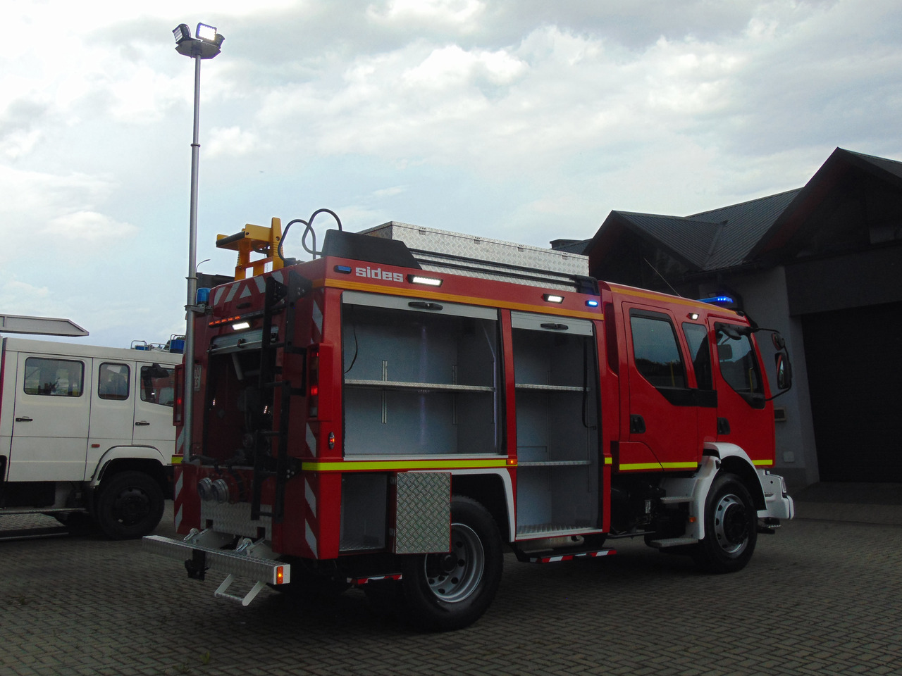 RENAULT Midlum 270dCi SIDES - crédit-bail RENAULT Midlum 270dCi SIDES: photos 28