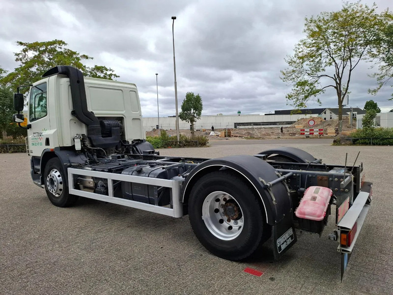 DAF CF75-250 / ADR / ONLY:320740 KM / PTO / INLINER / ALCOA / GOOD CONDITION / MANUAL / EURO-5 / 2011 - Châssis cabine: photos 3 DAF CF75-250 / ADR / ONLY:320740 KM / PTO / INLINER / ALCOA / GOOD CONDITION / MANUAL / EURO-5 / 2011 - Châssis cabine: photos 3
