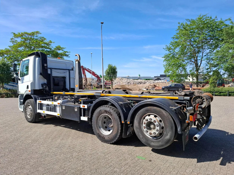 DAF CF85-430 / INTARDER / AJK HOOK SYSTEM / ONLY:431235 KM / LIFT+LENKACHSE / AIRCO / AUTOMATIC / EURO-3 / 2006 - Camion ampliroll: photos 5 DAF CF85-430 / INTARDER / AJK HOOK SYSTEM / ONLY:431235 KM / LIFT+LENKACHSE / AIRCO / AUTOMATIC / EURO-3 / 2006 - Camion ampliroll: photos 5
