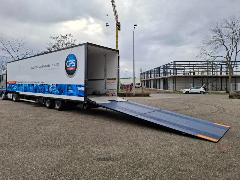 LECI TRAILER SR2E / NL RACE TRAILER / CAR TRANSPORT / 6CARS / 2XLIFT 3TON / WINCH / TUV:27-02-2026 / 2002 - Semi-remorque porte-voitures: photos 3 LECI TRAILER SR2E / NL RACE TRAILER / CAR TRANSPORT / 6CARS / 2XLIFT 3TON / WINCH / TUV:27-02-2026 / 2002 - Semi-remorque porte-voitures: photos 3