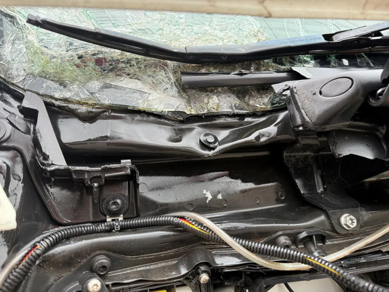 Remorqueuse MAN TGL 12.250 / ENGINE RUNNING / ONLY:276364 KM / TOW-TRUCK / CLEPEL / WINCH / REMOTE / 6PERSONS / AUTOMATIC / EURO-6 / 2018: photos 12 Remorqueuse MAN TGL 12.250 / ENGINE RUNNING / ONLY:276364 KM / TOW-TRUCK / CLEPEL / WINCH / REMOTE / 6PERSONS / AUTOMATIC / EURO-6 / 2018: photos 12