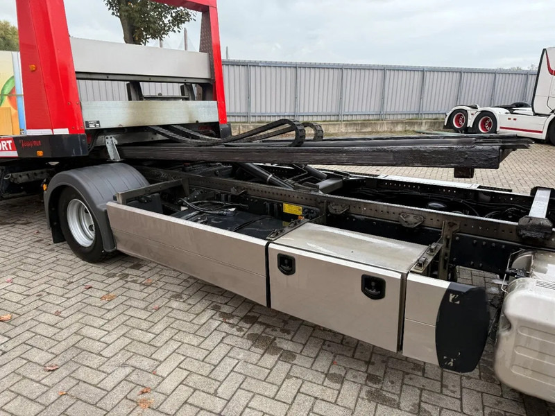 Remorqueuse MAN TGL 12.250 / ENGINE RUNNING / ONLY:276364 KM / TOW-TRUCK / CLEPEL / WINCH / REMOTE / 6PERSONS / AUTOMATIC / EURO-6 / 2018: photos 16 Remorqueuse MAN TGL 12.250 / ENGINE RUNNING / ONLY:276364 KM / TOW-TRUCK / CLEPEL / WINCH / REMOTE / 6PERSONS / AUTOMATIC / EURO-6 / 2018: photos 16