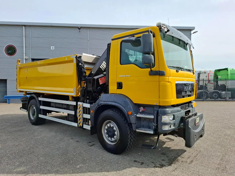 MAN TGM 18.250 / 4X4 / NL TRUCK / TUV:30-04-2026 / 118783 KM / HMF 1110 K2 / ROTATOR / GOOD TYRES / FULL-STEEL / DRUM BRAKES / MANUA - Camion benne, Camion grue: photos 4 MAN TGM 18.250 / 4X4 / NL TRUCK / TUV:30-04-2026 / 118783 KM / HMF 1110 K2 / ROTATOR / GOOD TYRES / FULL-STEEL / DRUM BRAKES / MANUA - Camion benne, Camion grue: photos 4
