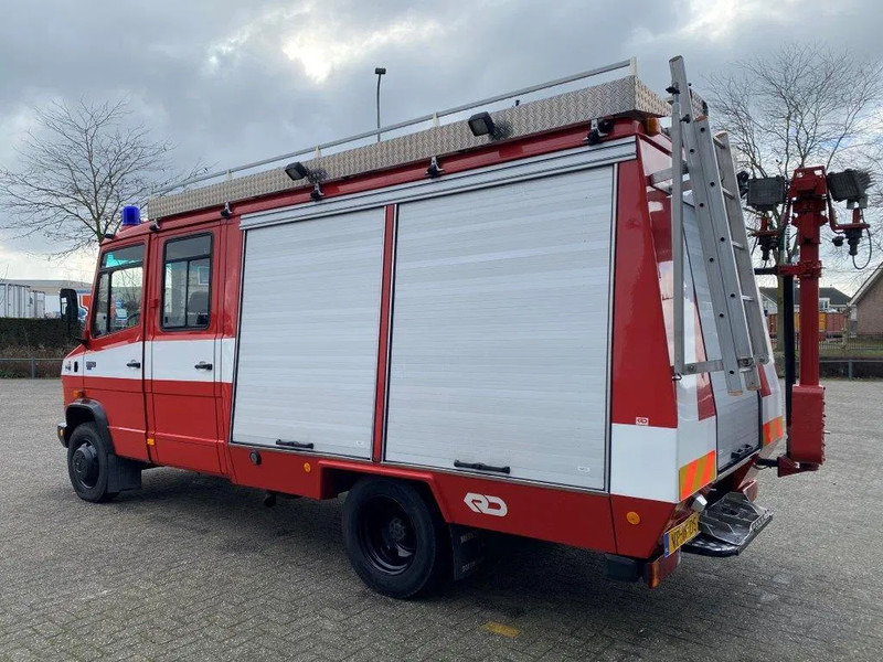 Mercedes-Benz 811D / NL VAN / DOUBLE CREWCAB / DOUBLE AIR REAR / TOP CONDITION / ONLY:16261 KM / MARGE!! / TUV:01-12-2025 / AUTOMATIC / 1992 - Camion de pompier: photos 2 Mercedes-Benz 811D / NL VAN / DOUBLE CREWCAB / DOUBLE AIR REAR / TOP CONDITION / ONLY:16261 KM / MARGE!! / TUV:01-12-2025 / AUTOMATIC / 1992 - Camion de pompier: photos 2