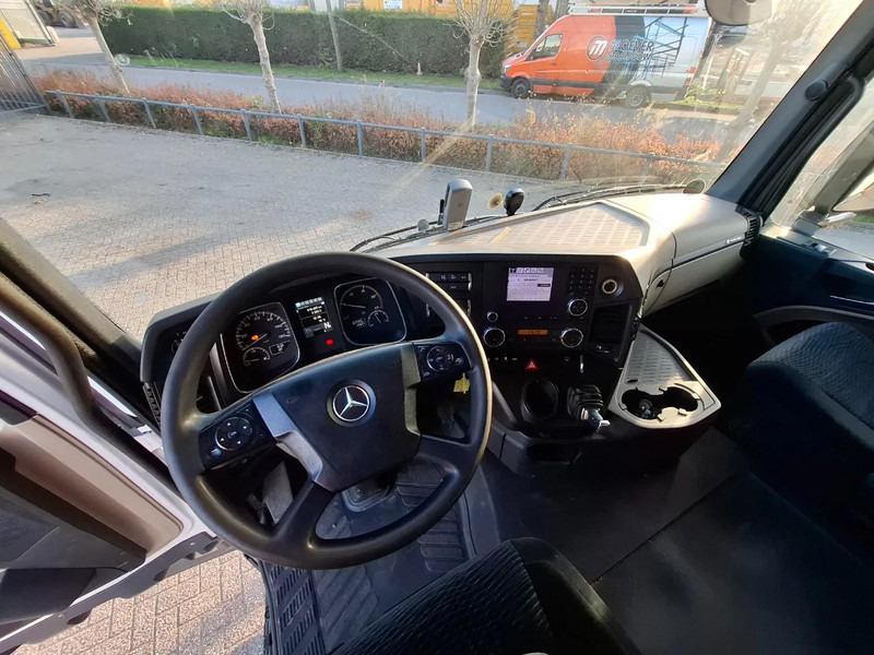 Mercedes-Benz Actros 1842 / NL TRUCK / CAR CARRIER COMBINATION / TUV: 11-12-2025 / 1XWINCH / FRANZ MERSCH / GALVANIZED / SMART TACHO / AUTOMAT - crédit-bail Mercedes-Benz Actros 1842 / NL TRUCK / CAR CARRIER COMBINATION / TUV: 11-12-2025 / 1XWINCH / FRANZ MERSCH / GALVANIZED / SMART TACHO / AUTOMAT: photos 19 Mercedes-Benz Actros 1842 / NL TRUCK / CAR CARRIER COMBINATION / TUV: 11-12-2025 / 1XWINCH / FRANZ MERSCH / GALVANIZED / SMART TACHO / AUTOMAT - crédit-bail Mercedes-Benz Actros 1842 / NL TRUCK / CAR CARRIER COMBINATION / TUV: 11-12-2025 / 1XWINCH / FRANZ MERSCH / GALVANIZED / SMART TACHO / AUTOMAT: photos 19