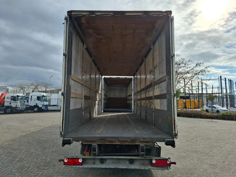 Renault T480 COMFORT / DOUBLE TANK / TIR LINE / TUV:30-03-2026 / THROUGH LOADING SYSTEM / LWDS / AUTOMATIC / EURO-6 / 2017 - Camion à rideaux coulissants: photos 5 Renault T480 COMFORT / DOUBLE TANK / TIR LINE / TUV:30-03-2026 / THROUGH LOADING SYSTEM / LWDS / AUTOMATIC / EURO-6 / 2017 - Camion à rideaux coulissants: photos 5