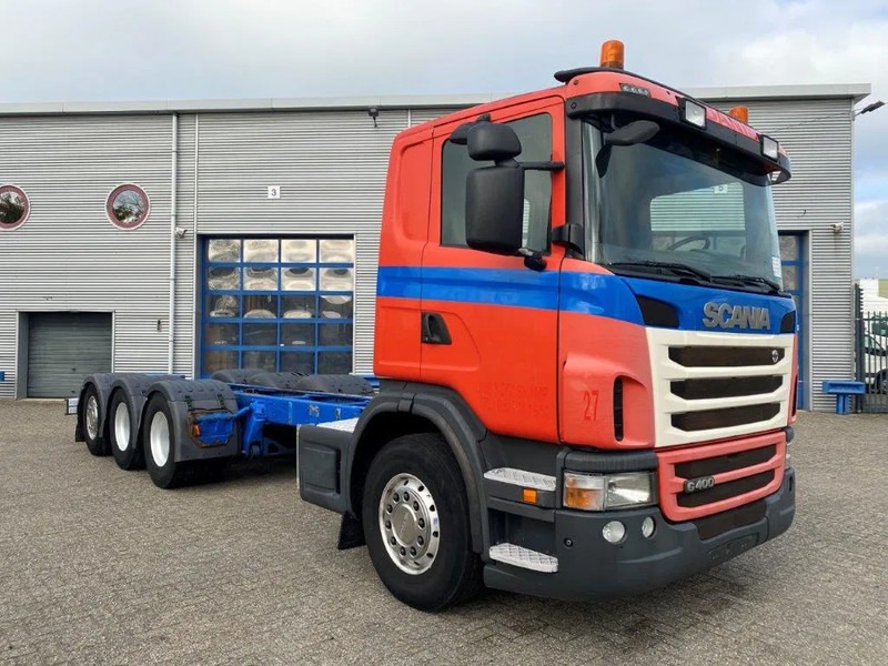 Scania G400 / 8X4 / 9TON FRONT AXLE / PTO / LIFT+LENKACHSE / ALCOA'S / AIRCO / MANUAL / EURO-5 / 2011 - Châssis cabine: photos 2 Scania G400 / 8X4 / 9TON FRONT AXLE / PTO / LIFT+LENKACHSE / ALCOA'S / AIRCO / MANUAL / EURO-5 / 2011 - Châssis cabine: photos 2