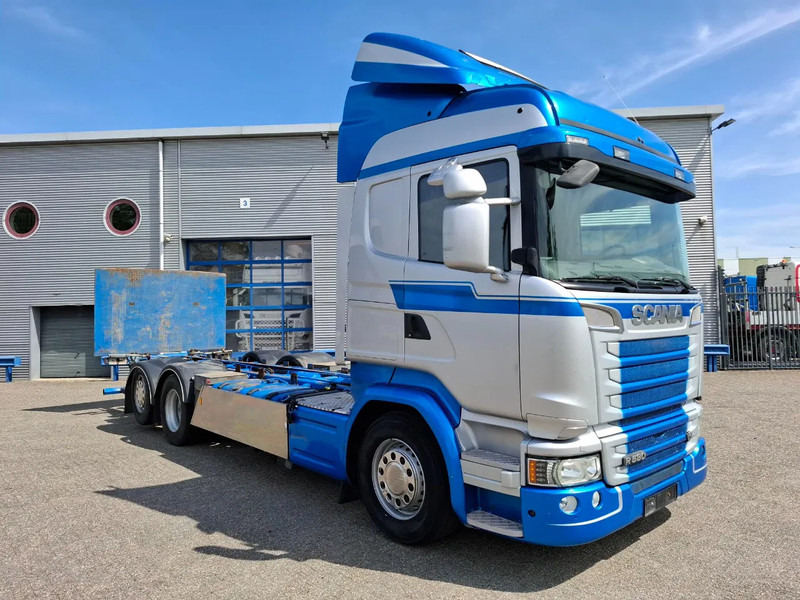 Scania R580 V8 / RETARDER / LIFT+LENKACHSE / FULL-AIR / PLATFORM 2000 KG / NAVI / LEATHER / AIRCO / AUTOMATIC / EURO-6 / 2014 - Châssis cabine: photos 2 Scania R580 V8 / RETARDER / LIFT+LENKACHSE / FULL-AIR / PLATFORM 2000 KG / NAVI / LEATHER / AIRCO / AUTOMATIC / EURO-6 / 2014 - Châssis cabine: photos 2