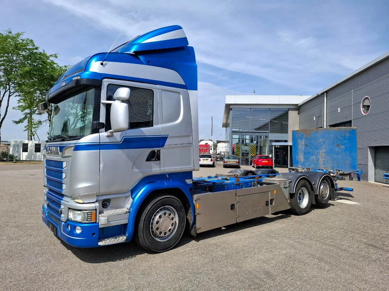 Scania R580 V8 / RETARDER / LIFT+LENKACHSE / FULL-AIR / PLATFORM 2000 KG / NAVI / LEATHER / AIRCO / AUTOMATIC / EURO-6 / 2014 - Châssis cabine: photos 1 Scania R580 V8 / RETARDER / LIFT+LENKACHSE / FULL-AIR / PLATFORM 2000 KG / NAVI / LEATHER / AIRCO / AUTOMATIC / EURO-6 / 2014 - Châssis cabine: photos 1