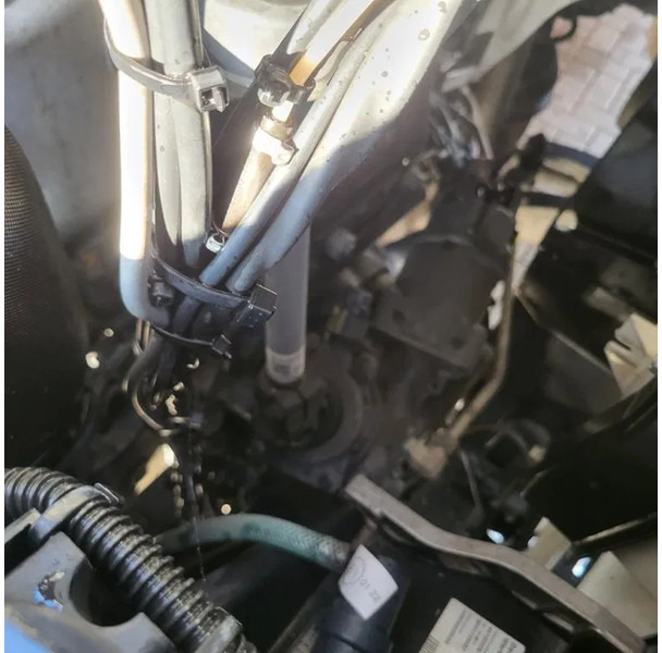 Tracteur routier Mercedes-Benz ACTROS 1863 / ENGINE RUNNING / RETARDER / PARK-COOL /HYDRAULICS / ONLY: 268593KM / GIGA-SPACE / MIRRORCAM / AUTOMATIC / EURO-6 /: photos 15 Tracteur routier Mercedes-Benz ACTROS 1863 / ENGINE RUNNING / RETARDER / PARK-COOL /HYDRAULICS / ONLY: 268593KM / GIGA-SPACE / MIRRORCAM / AUTOMATIC / EURO-6 /: photos 15