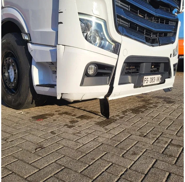 Tracteur routier Mercedes-Benz ACTROS 1863 / ENGINE RUNNING / RETARDER / PARK-COOL /HYDRAULICS / ONLY: 268593KM / GIGA-SPACE / MIRRORCAM / AUTOMATIC / EURO-6 /: photos 18 Tracteur routier Mercedes-Benz ACTROS 1863 / ENGINE RUNNING / RETARDER / PARK-COOL /HYDRAULICS / ONLY: 268593KM / GIGA-SPACE / MIRRORCAM / AUTOMATIC / EURO-6 /: photos 18