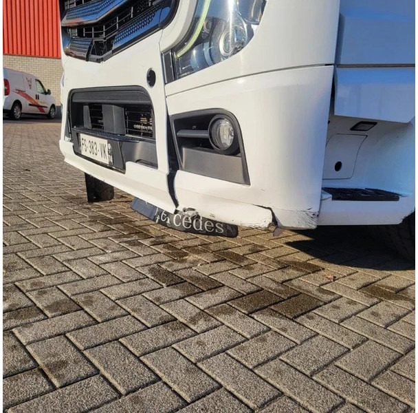 Tracteur routier Mercedes-Benz ACTROS 1863 / ENGINE RUNNING / RETARDER / PARK-COOL /HYDRAULICS / ONLY: 268593KM / GIGA-SPACE / MIRRORCAM / AUTOMATIC / EURO-6 /: photos 17 Tracteur routier Mercedes-Benz ACTROS 1863 / ENGINE RUNNING / RETARDER / PARK-COOL /HYDRAULICS / ONLY: 268593KM / GIGA-SPACE / MIRRORCAM / AUTOMATIC / EURO-6 /: photos 17