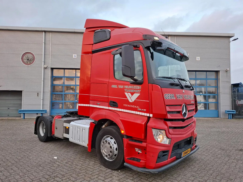 Mercedes-Benz Actros 1942 / NL TRUCK / TUV:25-08-2026 / ONLY:632483 KM / LWDS / CLEAN TRUCK / AUTOMATIC / EURO-6 / 2016 - Tracteur routier: photos 2 Mercedes-Benz Actros 1942 / NL TRUCK / TUV:25-08-2026 / ONLY:632483 KM / LWDS / CLEAN TRUCK / AUTOMATIC / EURO-6 / 2016 - Tracteur routier: photos 2
