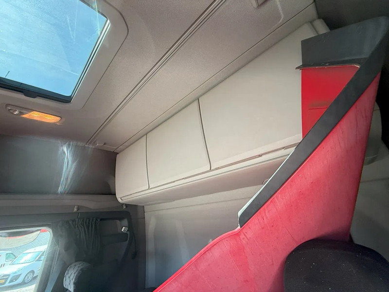 Tracteur routier Scania NGS R500 / ENGINE RUNNING / RETARDER / HYDRAULICS / GERMAN TRUCK / ALCOA / FULL-AIR / AUTOMATIC / EURO-6 / 2018: photos 18 Tracteur routier Scania NGS R500 / ENGINE RUNNING / RETARDER / HYDRAULICS / GERMAN TRUCK / ALCOA / FULL-AIR / AUTOMATIC / EURO-6 / 2018: photos 18