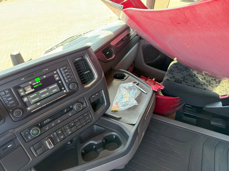 Tracteur routier Scania NGS R500 / ENGINE RUNNING / RETARDER / HYDRAULICS / GERMAN TRUCK / ALCOA / FULL-AIR / AUTOMATIC / EURO-6 / 2018: photos 16 Tracteur routier Scania NGS R500 / ENGINE RUNNING / RETARDER / HYDRAULICS / GERMAN TRUCK / ALCOA / FULL-AIR / AUTOMATIC / EURO-6 / 2018: photos 16