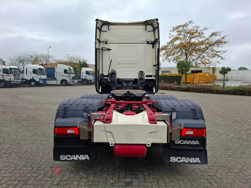 Scania NGS S650 V8 / RETARDER / 633397 KM / 9 TON FRONT AXELE / FULL-AIR / INLINER / FULL SPOILER / LEATHER / ALCOA / NAVI / FRIDGE / E - Tracteur routier: photos 4 Scania NGS S650 V8 / RETARDER / 633397 KM / 9 TON FRONT AXELE / FULL-AIR / INLINER / FULL SPOILER / LEATHER / ALCOA / NAVI / FRIDGE / E - Tracteur routier: photos 4
