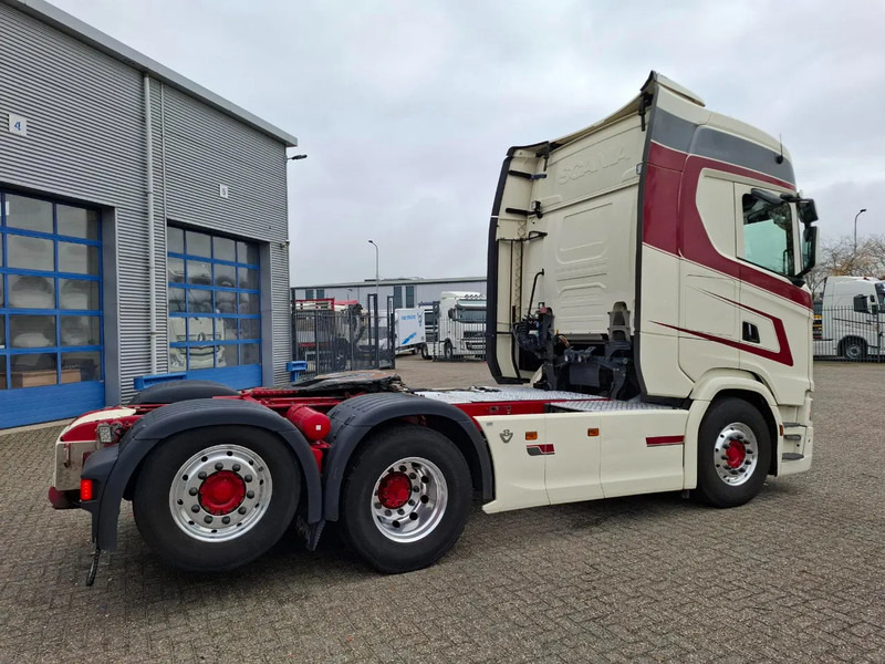 Scania NGS S650 V8 / RETARDER / 633397 KM / 9 TON FRONT AXELE / FULL-AIR / INLINER / FULL SPOILER / LEATHER / ALCOA / NAVI / FRIDGE / E - Tracteur routier: photos 5 Scania NGS S650 V8 / RETARDER / 633397 KM / 9 TON FRONT AXELE / FULL-AIR / INLINER / FULL SPOILER / LEATHER / ALCOA / NAVI / FRIDGE / E - Tracteur routier: photos 5