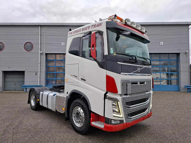 Volvo FH16-750 / RETARDER / HYDRAULICS / VEB+ / TUV:09-01-2026 / SMART TACHO / ALCOA / AUTOMATIC / EURO-5 / 2013 - Tracteur routier: photos 2 Volvo FH16-750 / RETARDER / HYDRAULICS / VEB+ / TUV:09-01-2026 / SMART TACHO / ALCOA / AUTOMATIC / EURO-5 / 2013 - Tracteur routier: photos 2