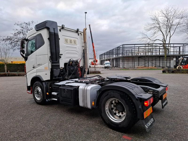 Volvo FH16-750 / RETARDER / HYDRAULICS / VEB+ / TUV:09-01-2026 / SMART TACHO / ALCOA / AUTOMATIC / EURO-5 / 2013 - Tracteur routier: photos 3 Volvo FH16-750 / RETARDER / HYDRAULICS / VEB+ / TUV:09-01-2026 / SMART TACHO / ALCOA / AUTOMATIC / EURO-5 / 2013 - Tracteur routier: photos 3
