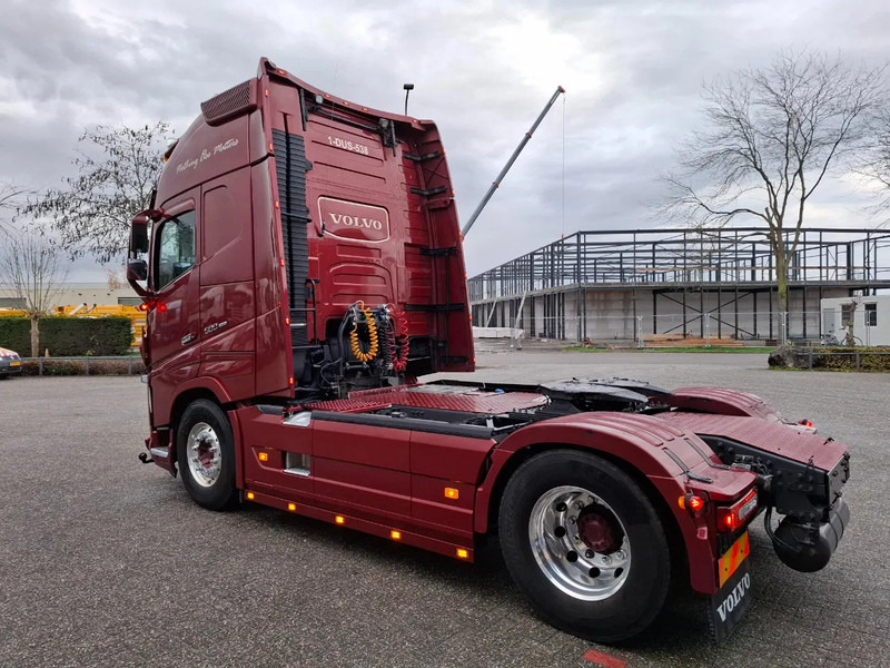 Volvo FH4-500 / XL / I-SAVE / I-PARKCOOL / HYDRAULICS / FULL-AIR / LWDS / FRIDGE / LEATHER / ALCOA / AUTOMATIC / EURO-6 / 2020 - Tracteur routier: photos 3 Volvo FH4-500 / XL / I-SAVE / I-PARKCOOL / HYDRAULICS / FULL-AIR / LWDS / FRIDGE / LEATHER / ALCOA / AUTOMATIC / EURO-6 / 2020 - Tracteur routier: photos 3