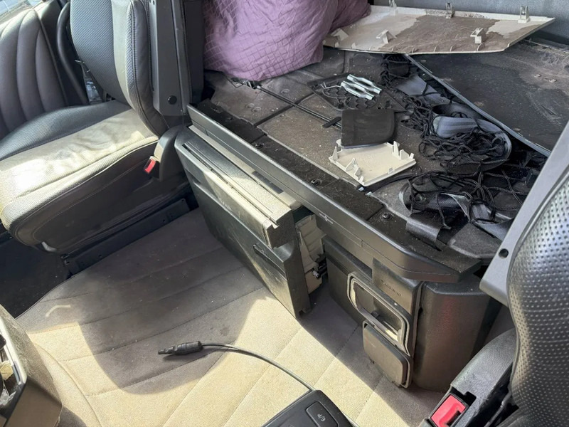 Volvo FH4-540 / ENGINE RUNNING / VEB+ / HYDRAULICS / DYNAMIC STEERING / LWDS / AUTOMATIC / EURO-6 / 2017 - crédit-bail Volvo FH4-540 / ENGINE RUNNING / VEB+ / HYDRAULICS / DYNAMIC STEERING / LWDS / AUTOMATIC / EURO-6 / 2017: photos 18