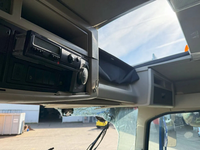 Volvo FH4-540 / ENGINE RUNNING / VEB+ / HYDRAULICS / DYNAMIC STEERING / LWDS / AUTOMATIC / EURO-6 / 2017 - crédit-bail Volvo FH4-540 / ENGINE RUNNING / VEB+ / HYDRAULICS / DYNAMIC STEERING / LWDS / AUTOMATIC / EURO-6 / 2017: photos 16