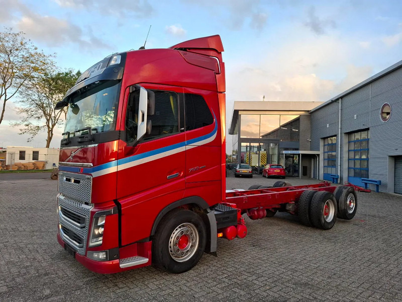 Volvo FH16-750 / BIG AXLE / VEB+ / ONLY:679711 KM / TECHNICAL 70TON / 9TON FRONT AXLE / INLINER / FULL-AIR / AUTOMATIC / EURO-6 / 2018 - Châssis cabine: photos 1 Volvo FH16-750 / BIG AXLE / VEB+ / ONLY:679711 KM / TECHNICAL 70TON / 9TON FRONT AXLE / INLINER / FULL-AIR / AUTOMATIC / EURO-6 / 2018 - Châssis cabine: photos 1