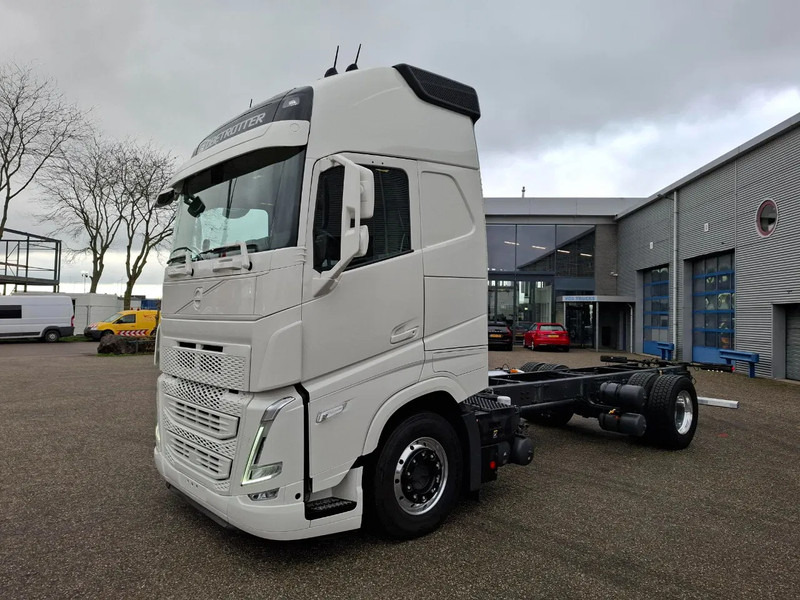 Volvo FH5-500 / XL / VEB+ / I-SAVE / I-PARKCOOL / ONLY:175784 KM / GERMAN TRUCK / FULL-AIR / WB:490 / ALCOA / LEATHER / 2023 - Châssis cabine: photos 1 Volvo FH5-500 / XL / VEB+ / I-SAVE / I-PARKCOOL / ONLY:175784 KM / GERMAN TRUCK / FULL-AIR / WB:490 / ALCOA / LEATHER / 2023 - Châssis cabine: photos 1