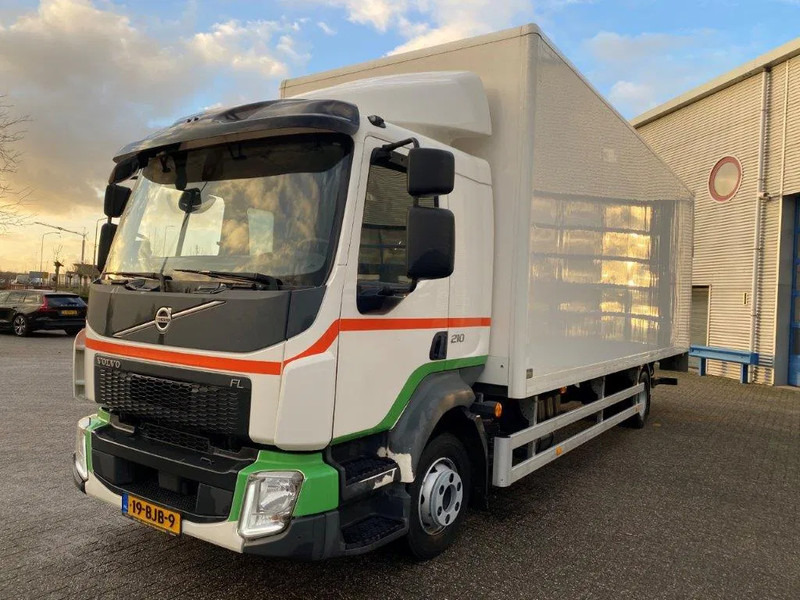 Volvo FL5-210 / NL TRUCK / ONLY:495823 KM / PLATFORM 1500 KG / AUTOMATIC / EURO-6 / 2017 - Camion fourgon: photos 1 Volvo FL5-210 / NL TRUCK / ONLY:495823 KM / PLATFORM 1500 KG / AUTOMATIC / EURO-6 / 2017 - Camion fourgon: photos 1