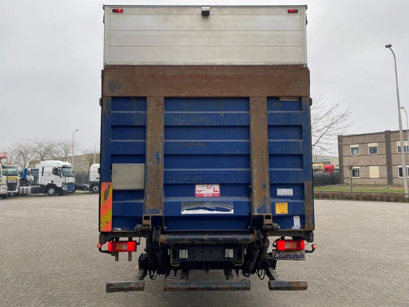 Volvo FM11-330 / LOW KM'S:472120 KM / LWDS / FULL-AIR / NAVI / CURTAIN SAILS / PLATFORM 2500KG / AUTOMATIC / EURO-6 / 2016 - Camion à rideaux coulissants: photos 4 Volvo FM11-330 / LOW KM'S:472120 KM / LWDS / FULL-AIR / NAVI / CURTAIN SAILS / PLATFORM 2500KG / AUTOMATIC / EURO-6 / 2016 - Camion à rideaux coulissants: photos 4