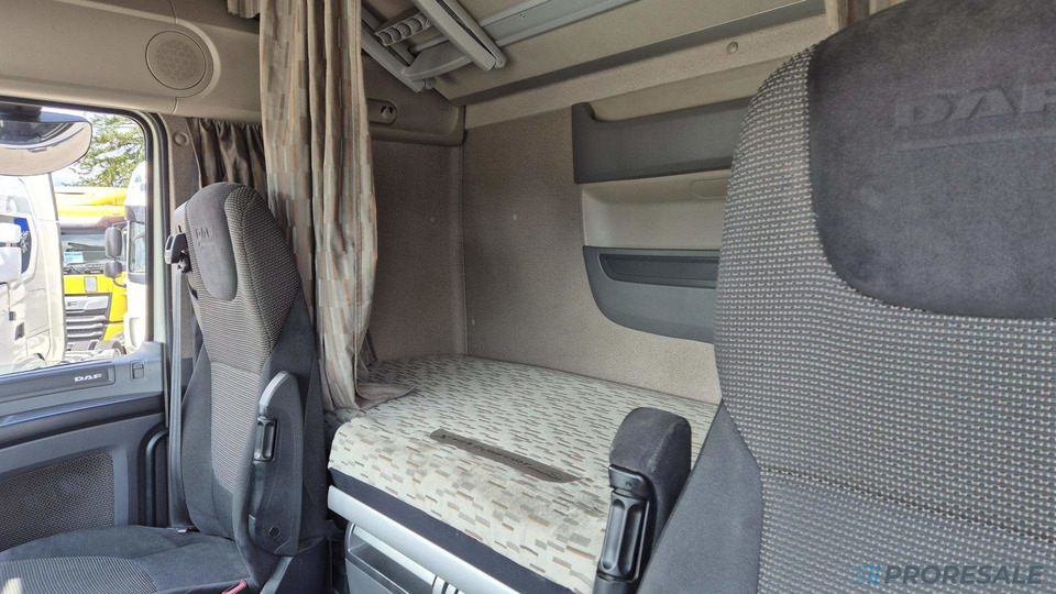 DAF XF 510 FT LOW DECK SSC EURO 6 - Tracteur routier: photos 5 DAF XF 510 FT LOW DECK SSC EURO 6 - Tracteur routier: photos 5
