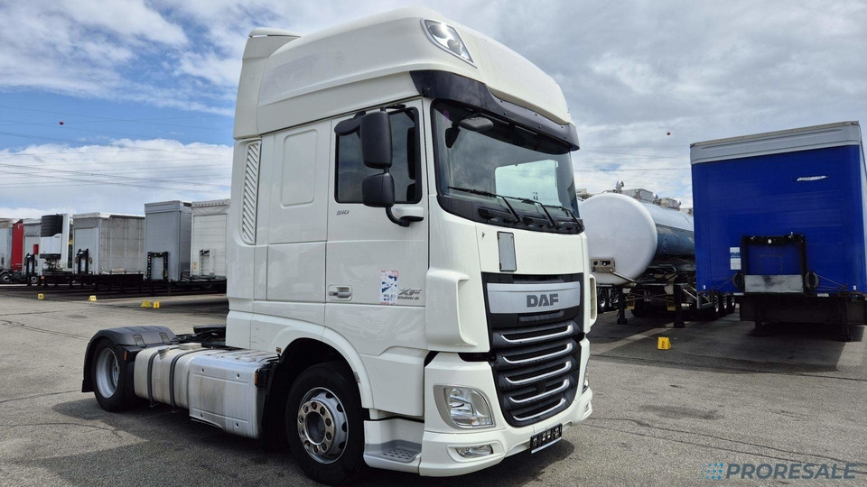 DAF XF 510 FT LOW DECK SSC EURO 6 - Tracteur routier: photos 1 DAF XF 510 FT LOW DECK SSC EURO 6 - Tracteur routier: photos 1