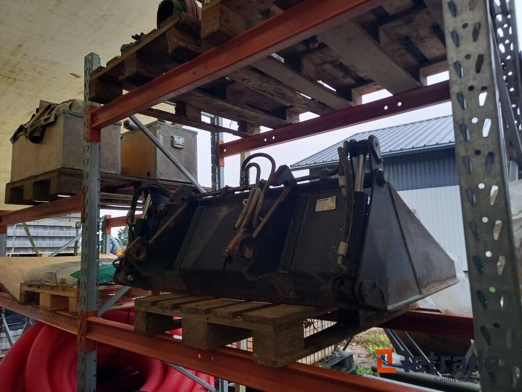 4 i 1 Skovl - Godet pour chargeur: photos 2 4 i 1 Skovl - Godet pour chargeur: photos 2