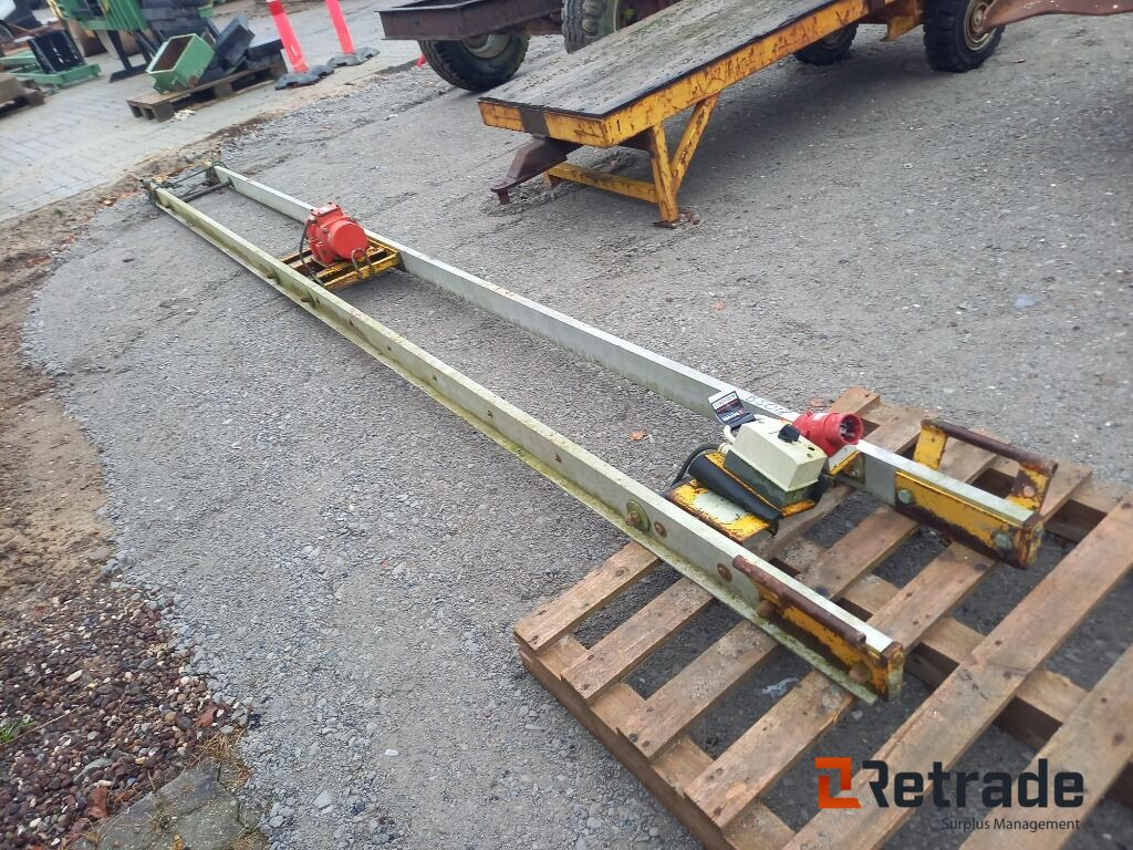 Bjælke vibrtor 4824-001 - Matériel de chantier: photos 2 Bjælke vibrtor 4824-001 - Matériel de chantier: photos 2
