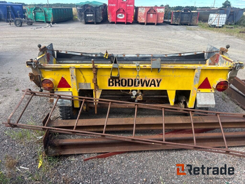 Bogserad sandspridare Broddway 240 - Epandeur de sable: photos 3 Bogserad sandspridare Broddway 240 - Epandeur de sable: photos 3
