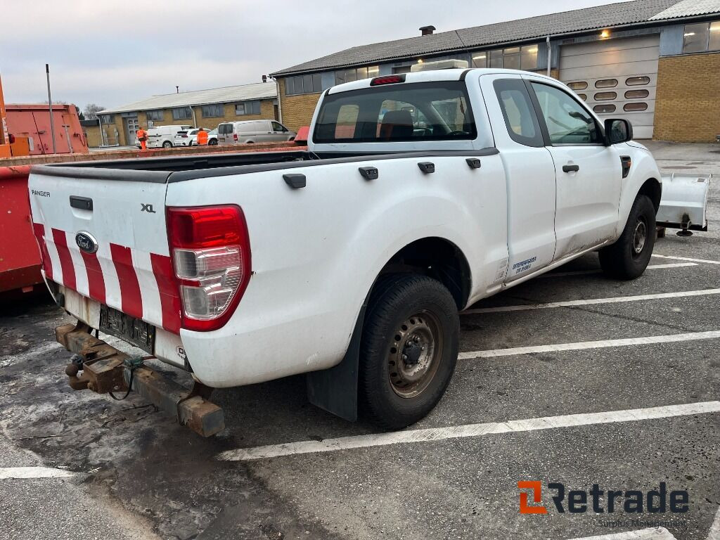 Ford Ranger 2.2 Tdci Rab Cab 4x4 Manuel med sneplov - Voiture: photos 3 Ford Ranger 2.2 Tdci Rab Cab 4x4 Manuel med sneplov - Voiture: photos 3