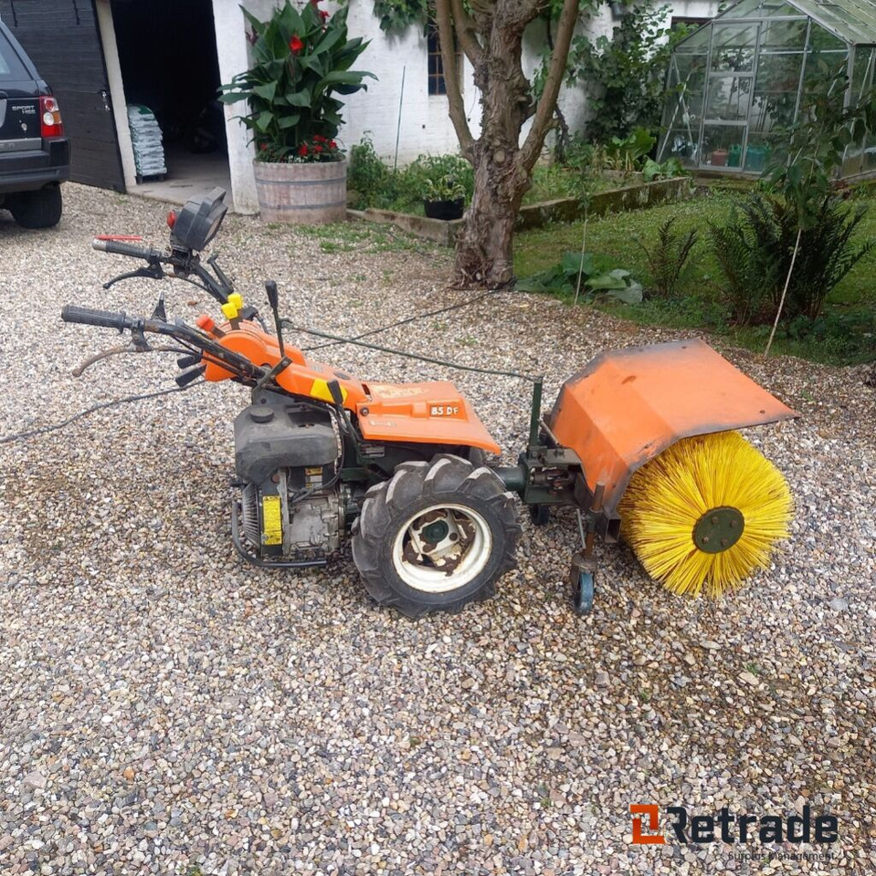 Goldoni FC85 DF Redskabsbærer / 2 hjulet traktor. - Machine agricole: photos 2 Goldoni FC85 DF Redskabsbærer / 2 hjulet traktor. - Machine agricole: photos 2