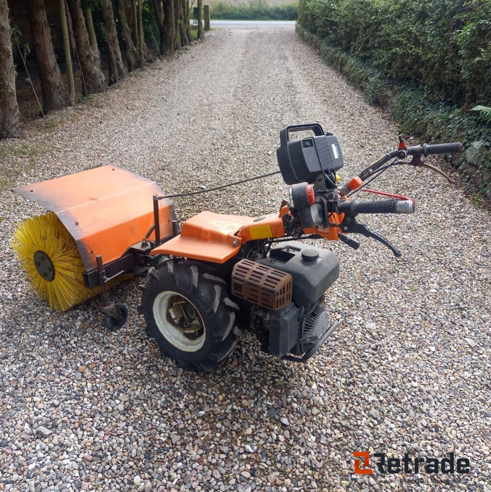 Goldoni FC85 DF Redskabsbærer / 2 hjulet traktor. - Machine agricole: photos 4 Goldoni FC85 DF Redskabsbærer / 2 hjulet traktor. - Machine agricole: photos 4