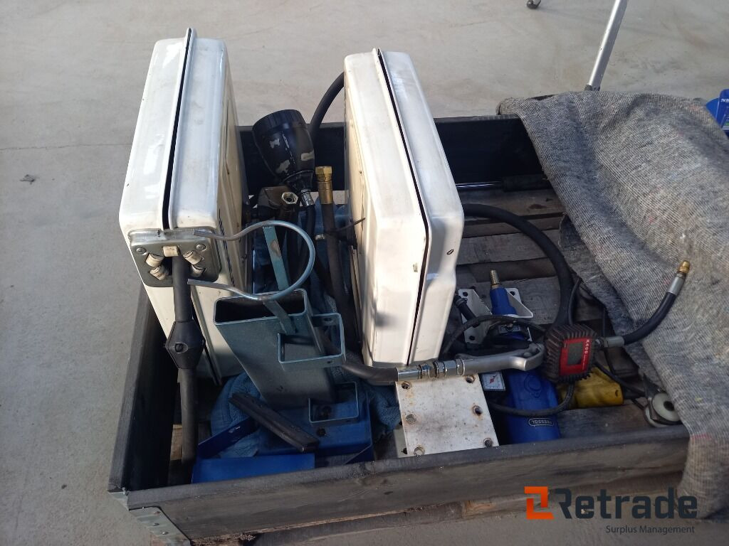 Oliepumper med slange opruller - Équipement de garage: photos 3 Oliepumper med slange opruller - Équipement de garage: photos 3