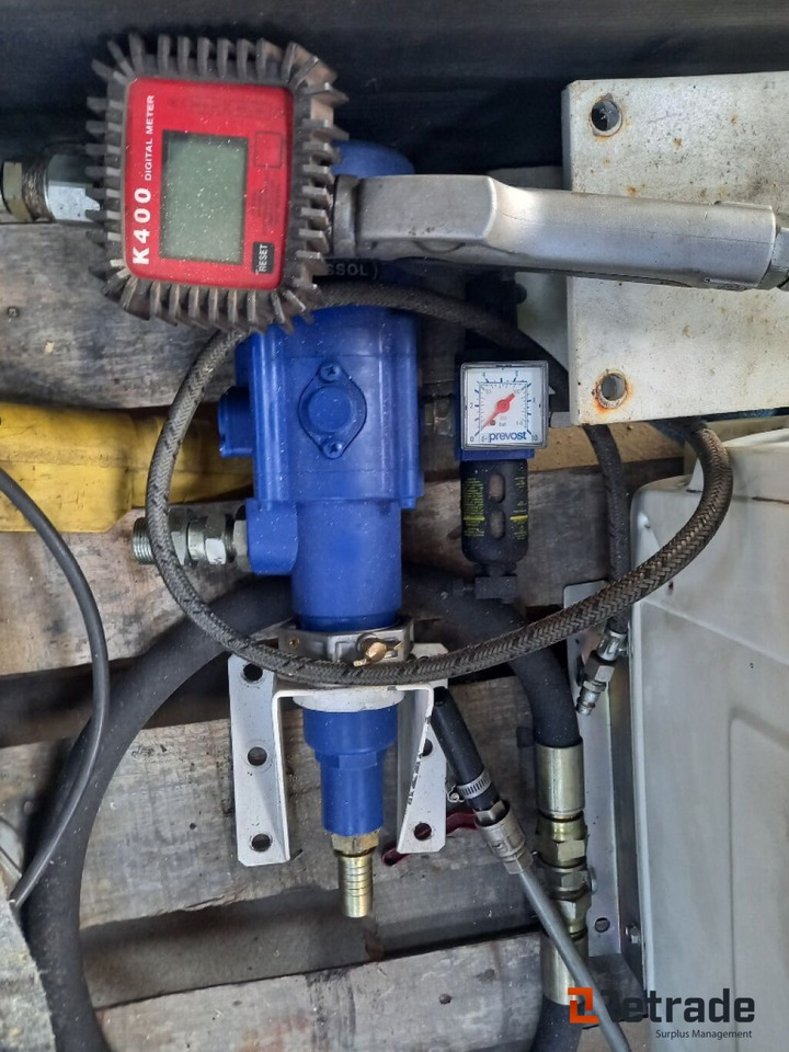 Oliepumper med slange opruller - Équipement de garage: photos 5 Oliepumper med slange opruller - Équipement de garage: photos 5