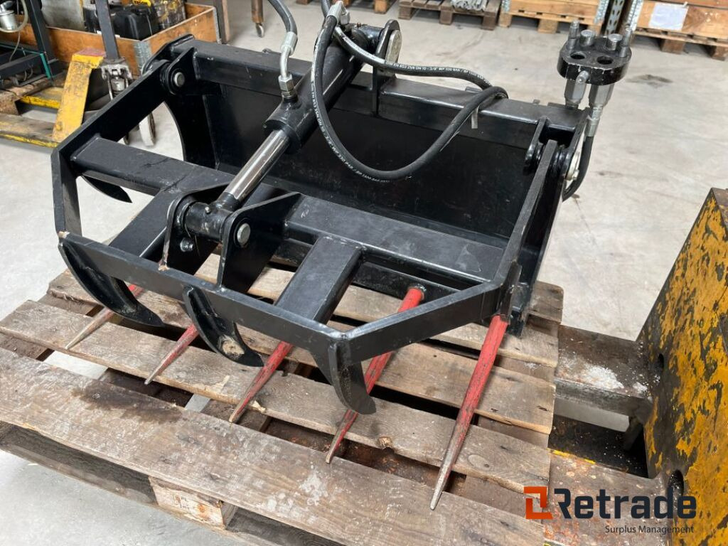 Overfaldsklo til Avant/multi One / Assault claw for Avant/multi One - Matériel d'ensilage: photos 1 Overfaldsklo til Avant/multi One / Assault claw for Avant/multi One - Matériel d'ensilage: photos 1