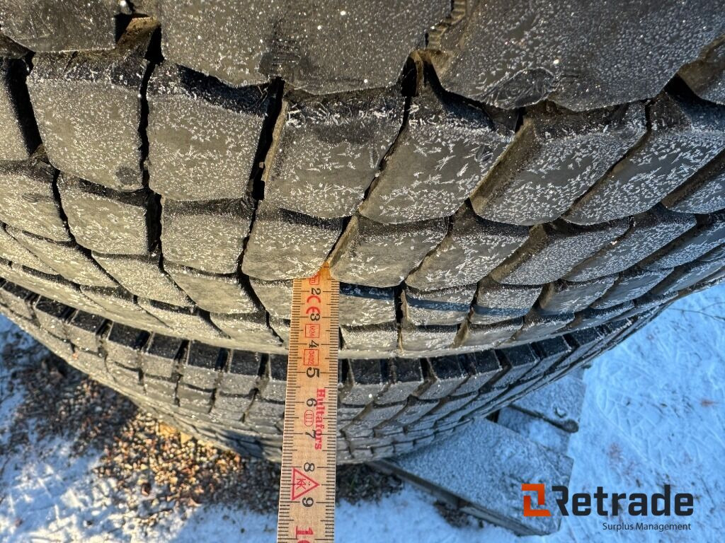 Parti med däck och fälg Volvo lastbil - Roue complète pour Camion: photos 5 Parti med däck och fälg Volvo lastbil - Roue complète pour Camion: photos 5